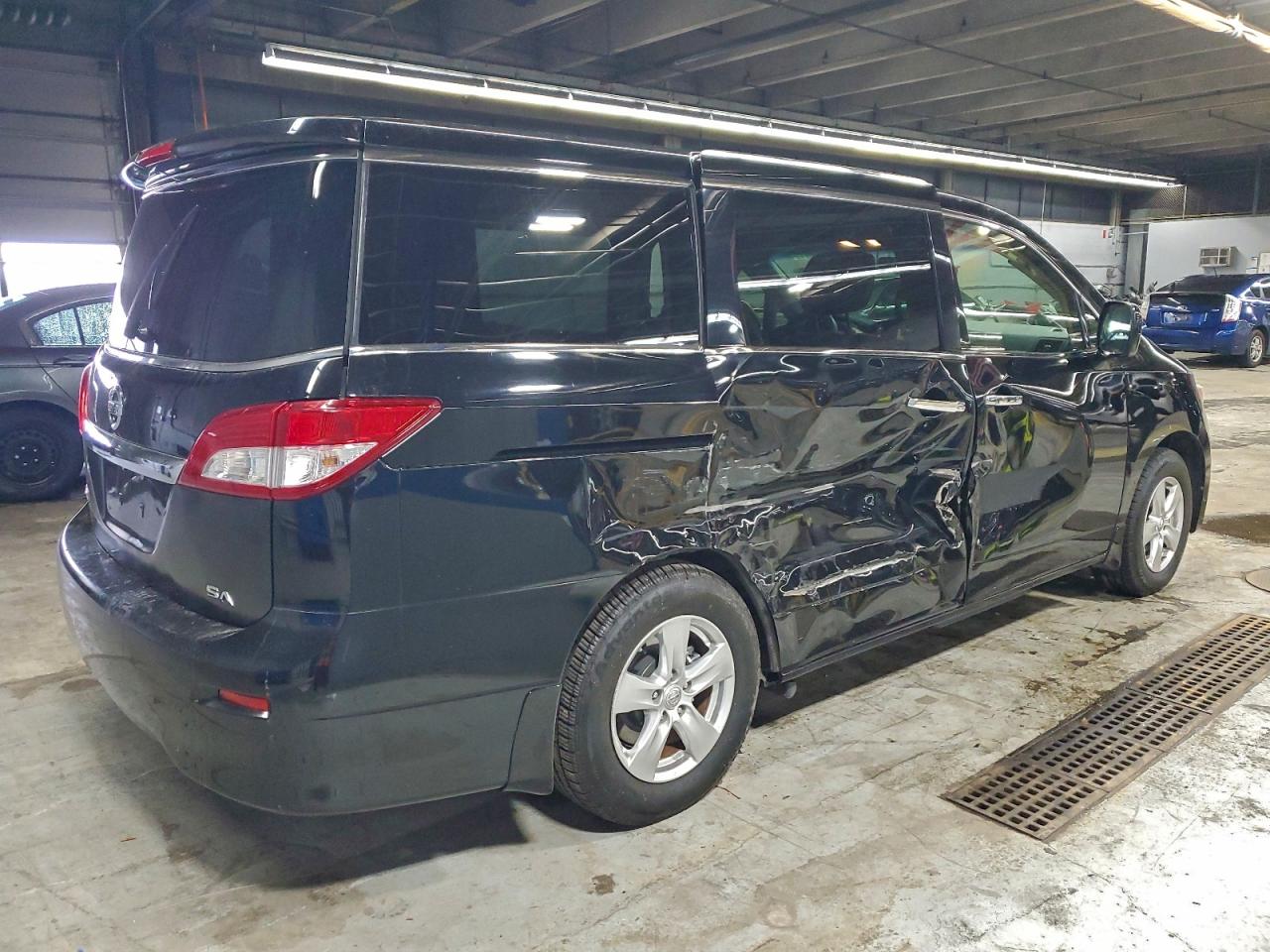 2013 NISSAN QUEST S photo 3