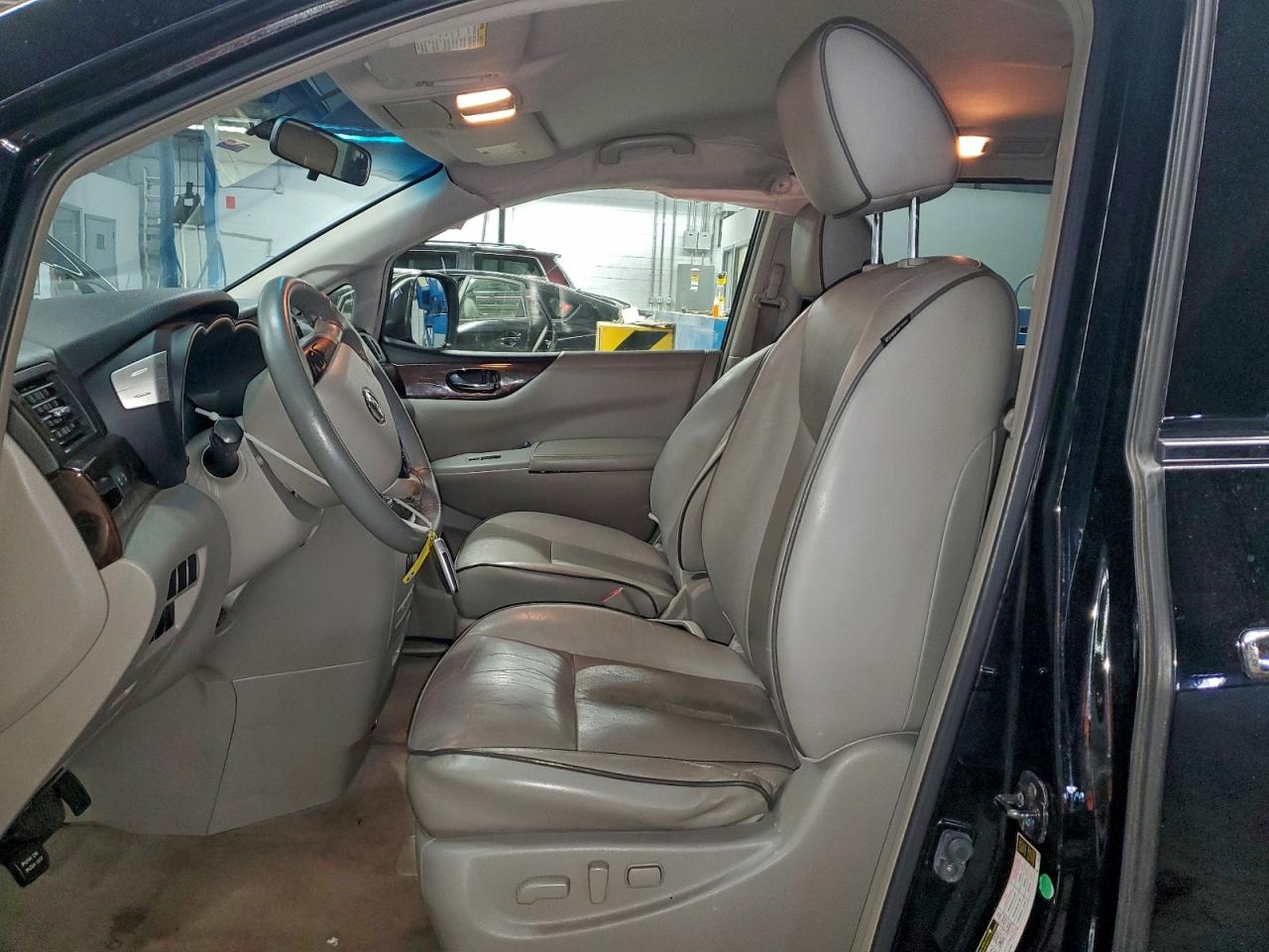 2013 NISSAN QUEST S photo 7