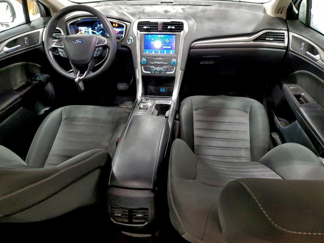 2020 FORD FUSION SE photo 8