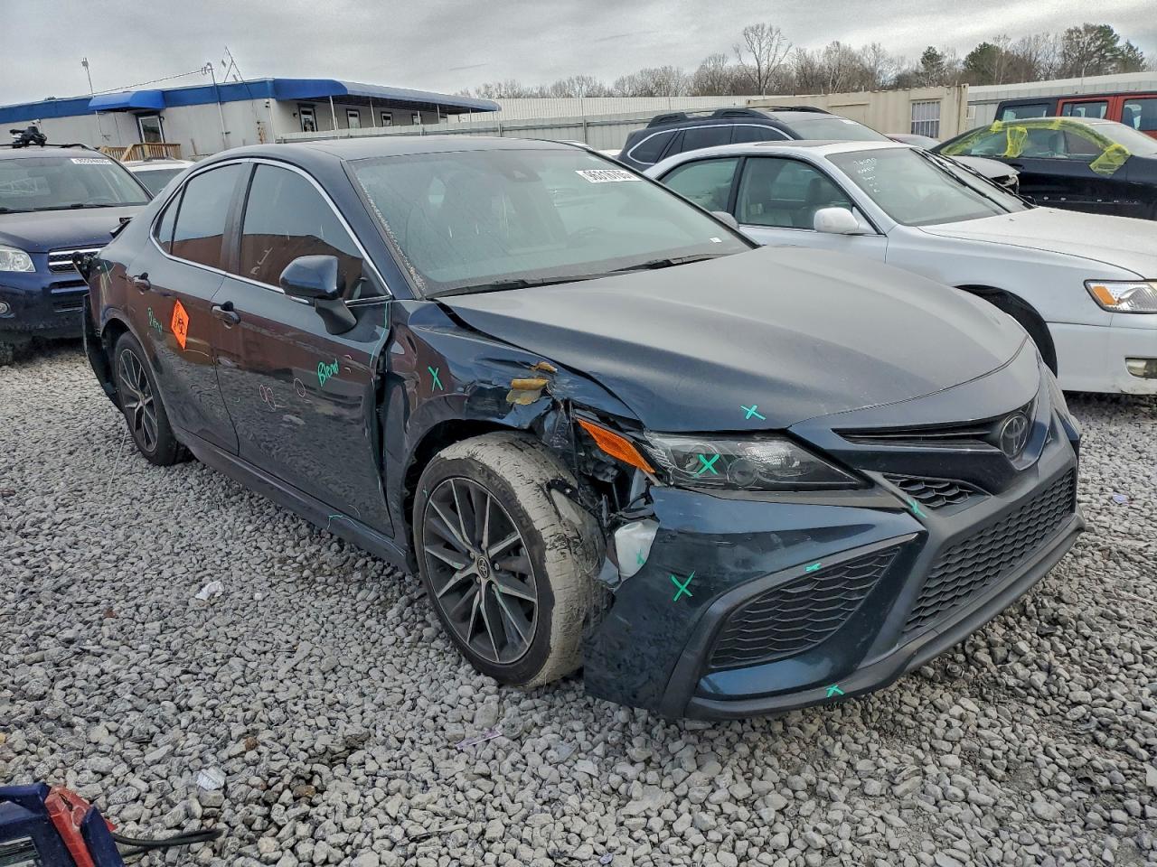 2021 TOYOTA CAMRY SE photo 4