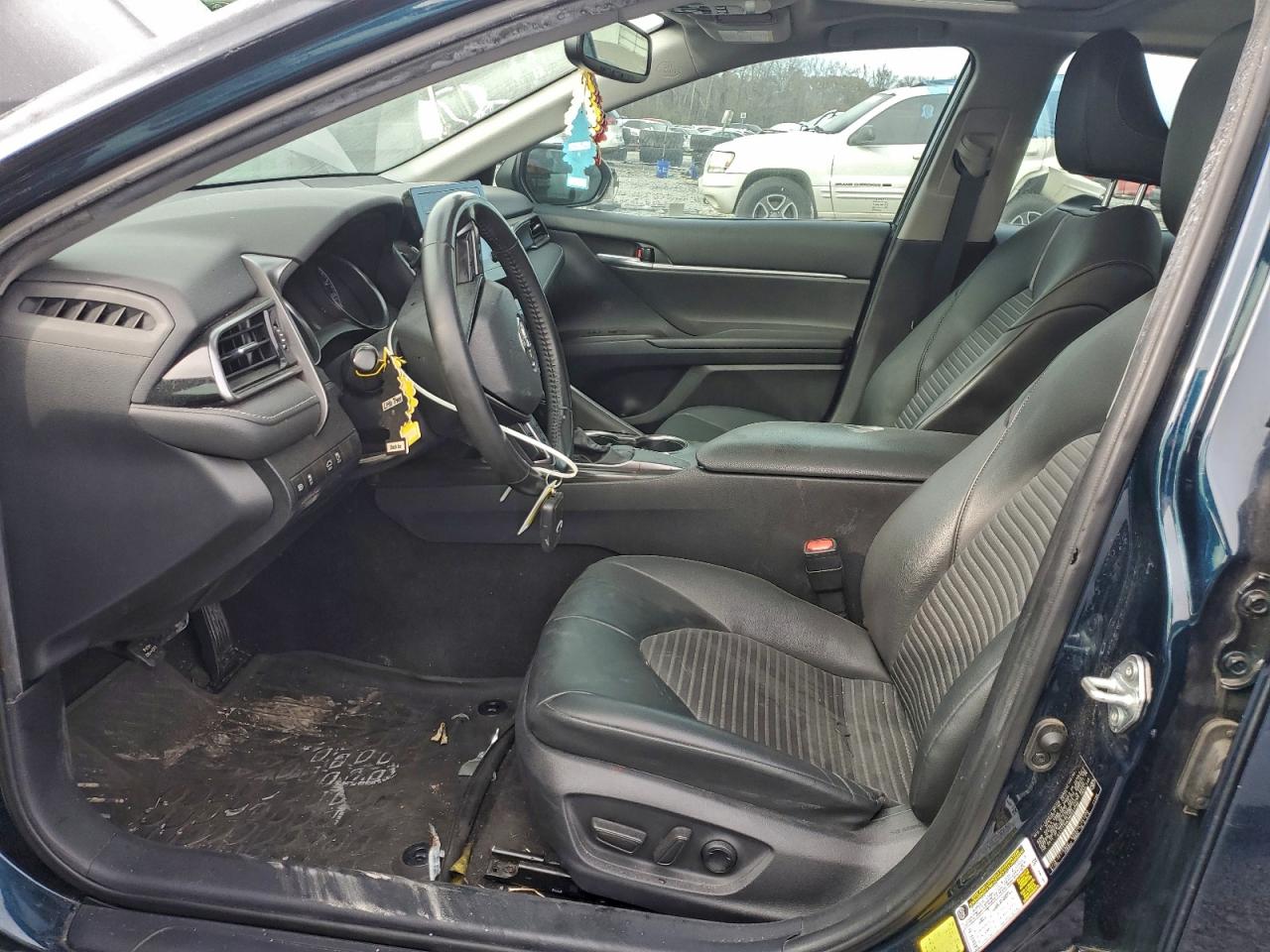 2021 TOYOTA CAMRY SE photo 7