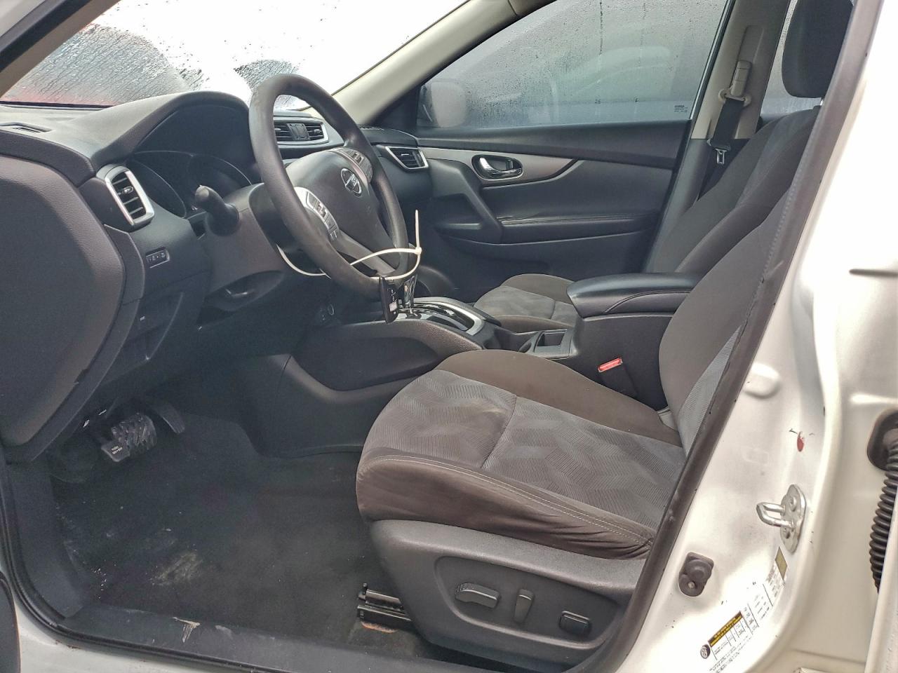 2016 NISSAN ROGUE S photo 7