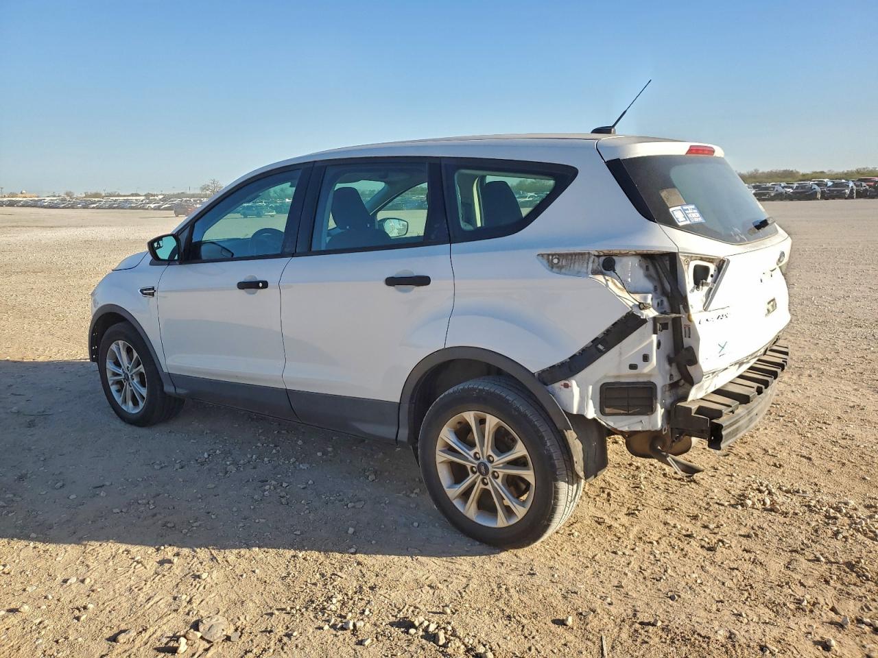 2018 FORD ESCAPE S photo 3