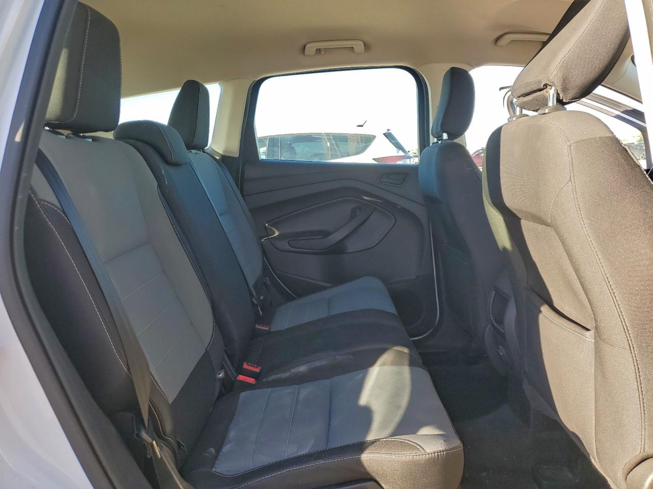 2018 FORD ESCAPE S photo 19
