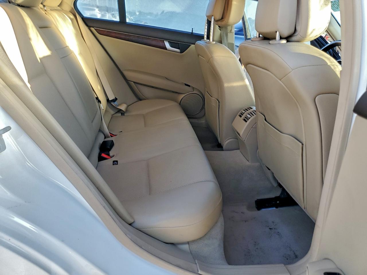 2013 MERCEDES-BENZ C 250 photo 10