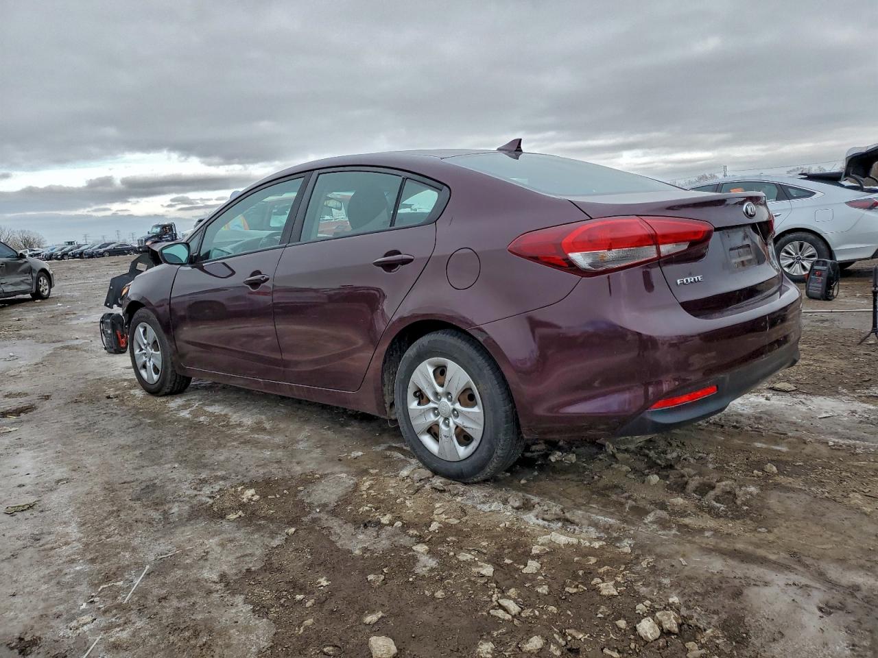 2017 KIA FORTE LX photo 2