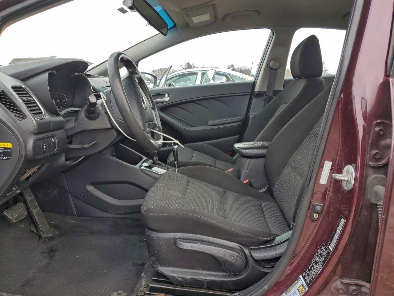 2017 KIA FORTE LX photo 7