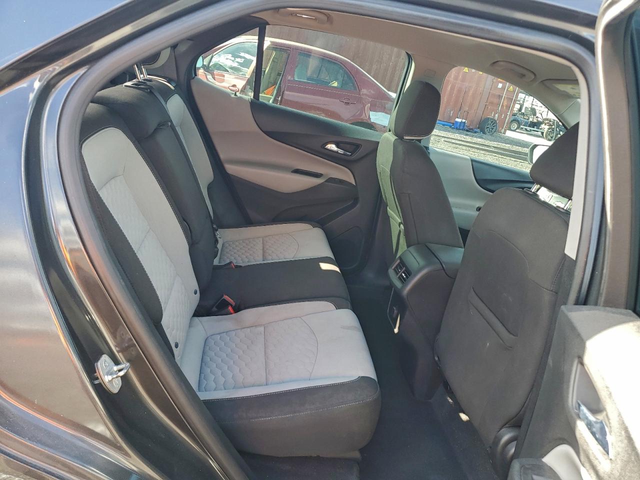 2018 CHEVROLET EQUINOX LS photo 11