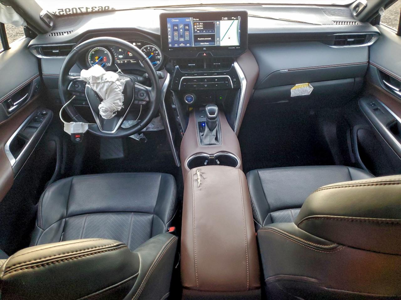 2021 TOYOTA VENZA LE photo 8