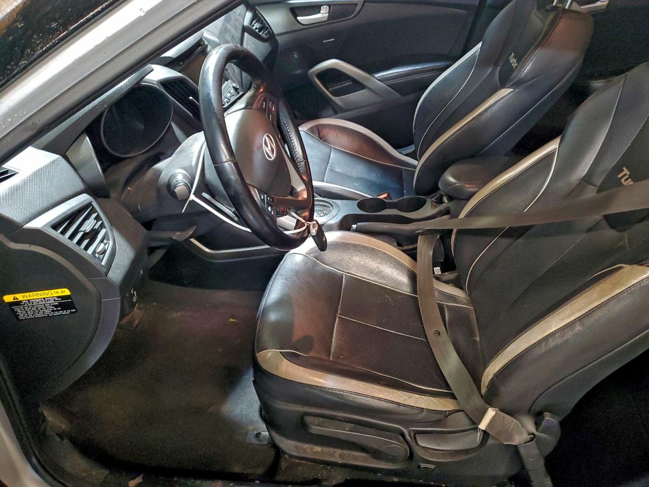 2015 HYUNDAI VELOSTER TURBO photo 19