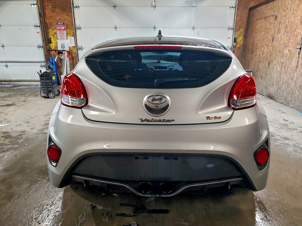 2015 HYUNDAI VELOSTER TURBO photo 16