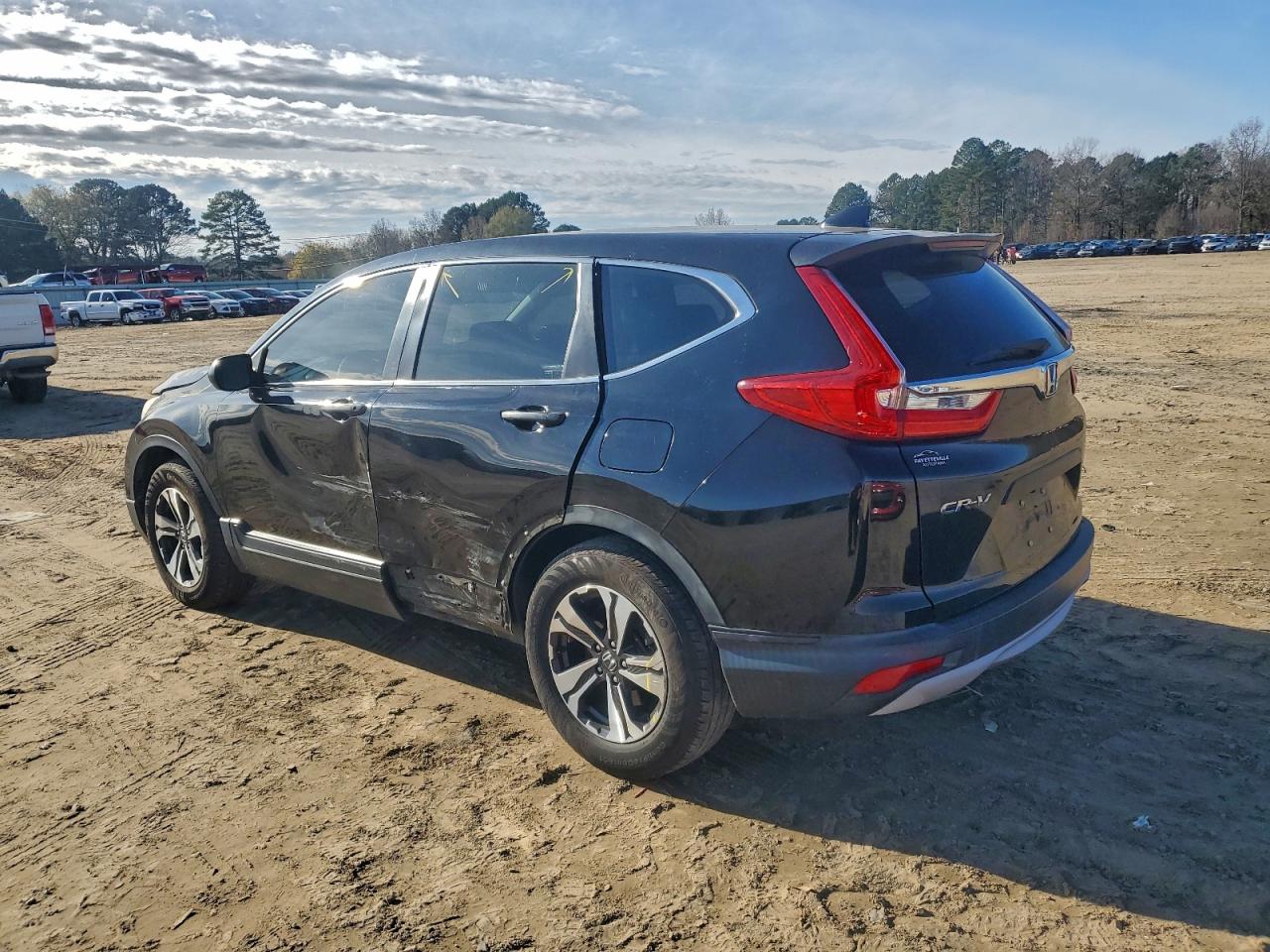 2017 HONDA CR-V LX photo 3