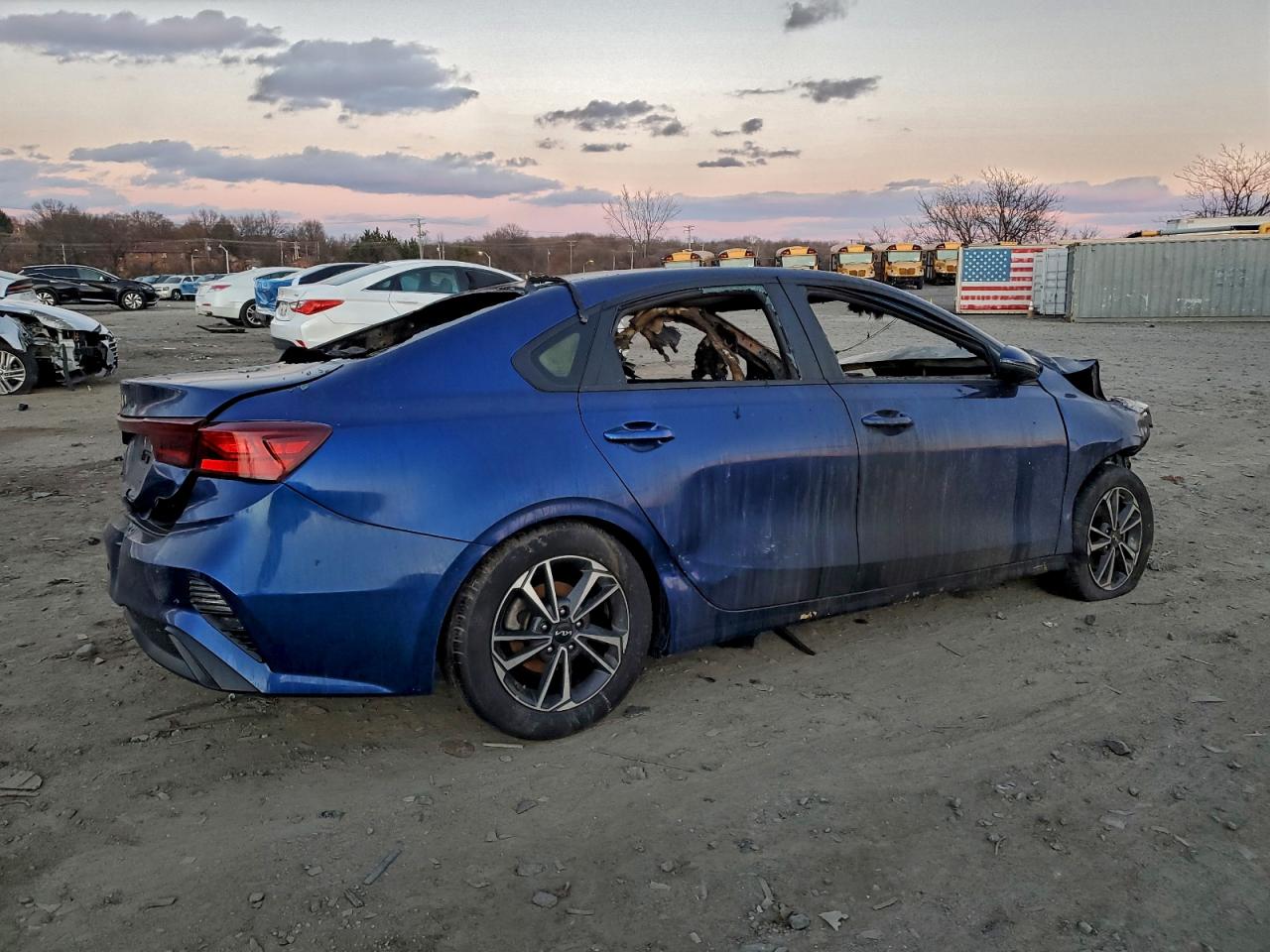 2024 KIA FORTE LX photo 3