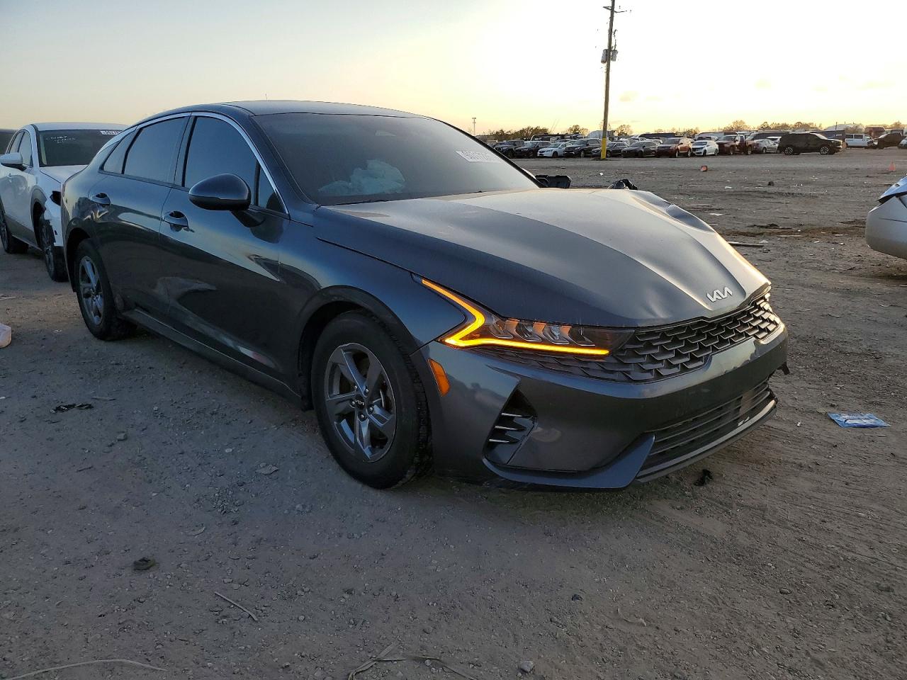 2023 KIA K5 LXS photo 4