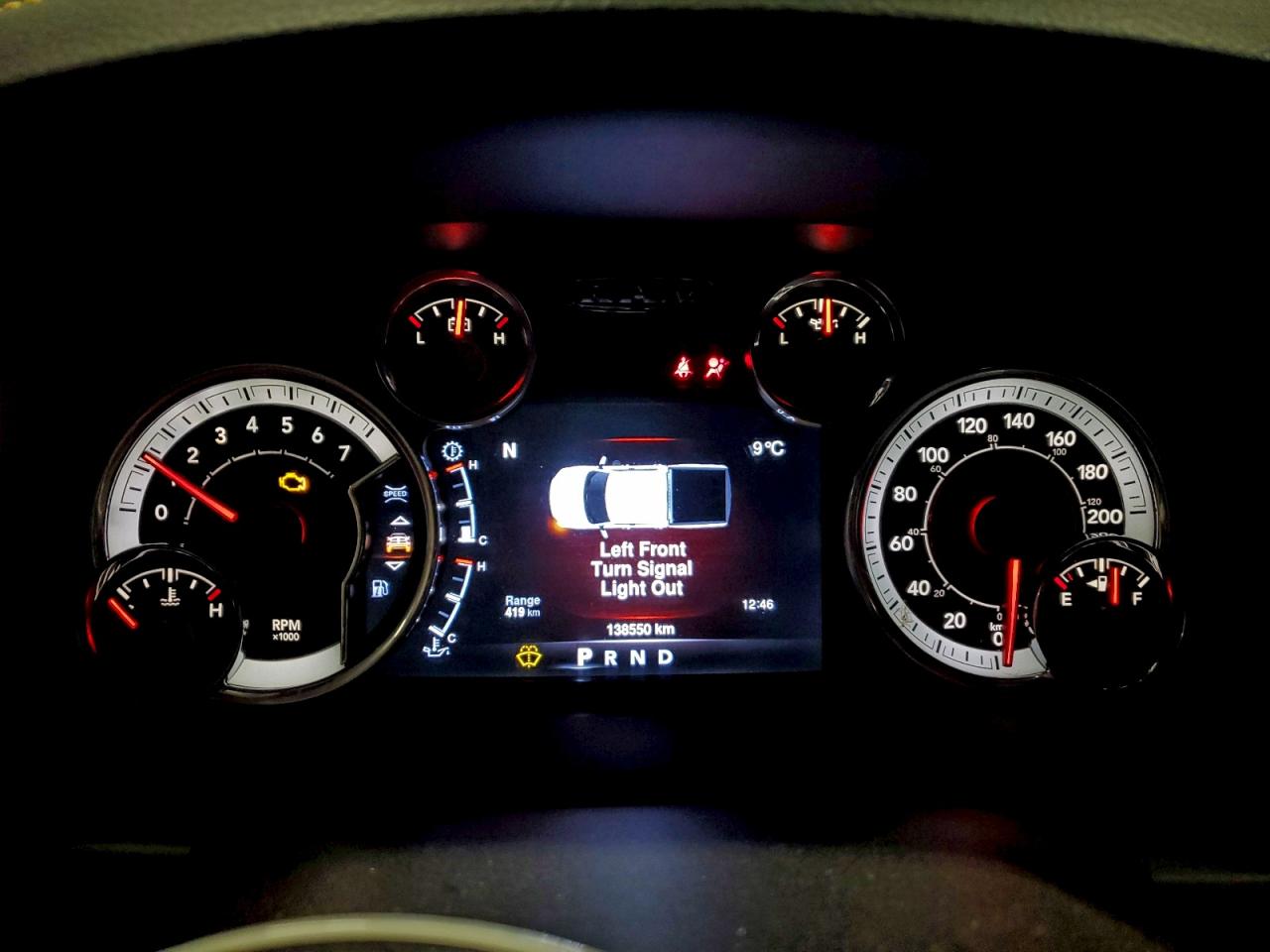 2016 RAM 1500 SPORT photo 17