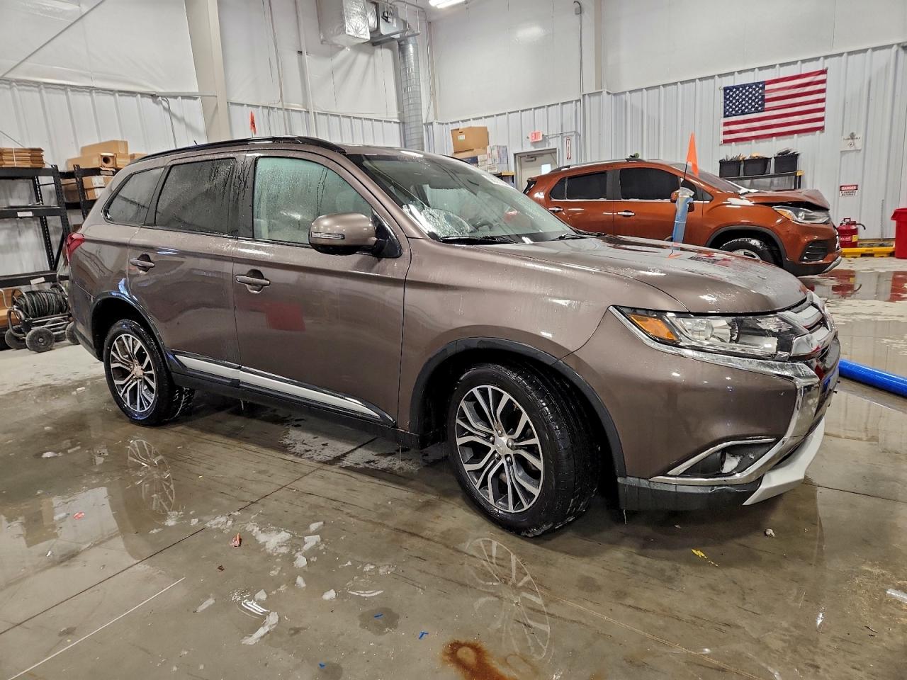 2016 MITSUBISHI OUTLANDER SE photo 7