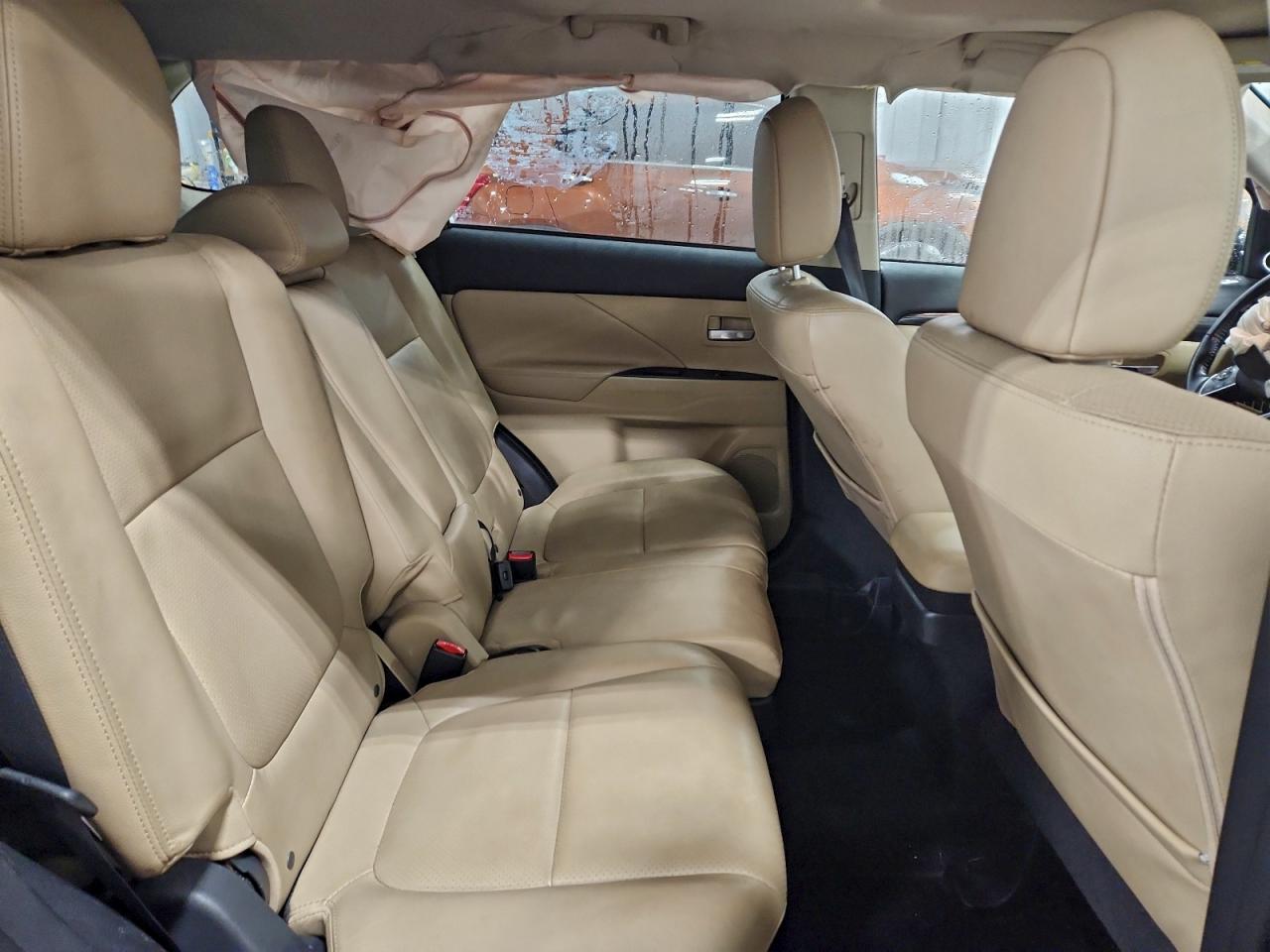 2016 MITSUBISHI OUTLANDER SE photo 19