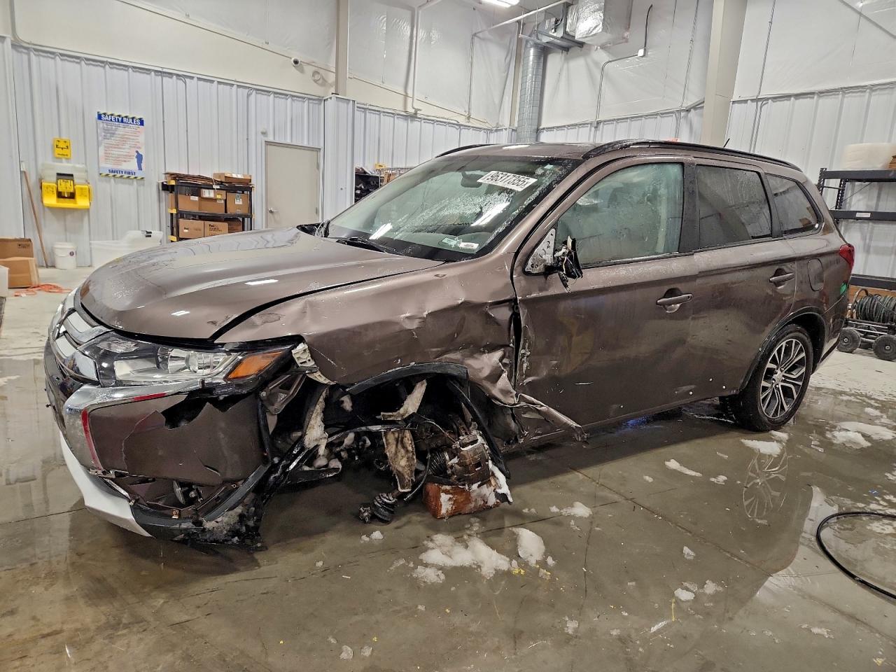 2016 MITSUBISHI OUTLANDER