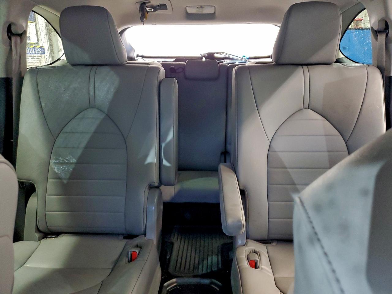 2022 TOYOTA HIGHLANDER XLE photo 19