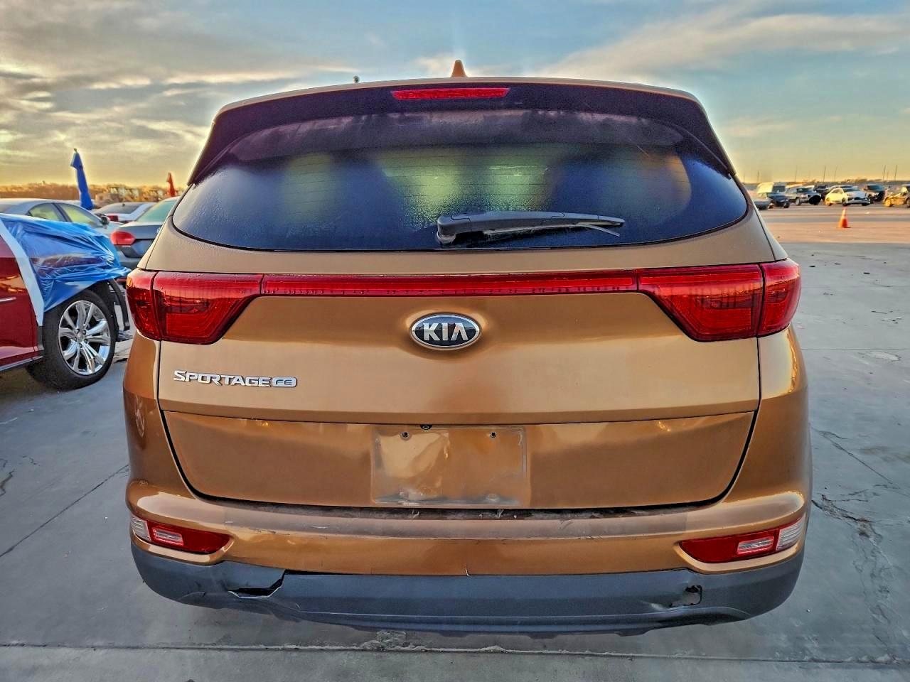 2017 KIA SPORTAGE LX photo 6