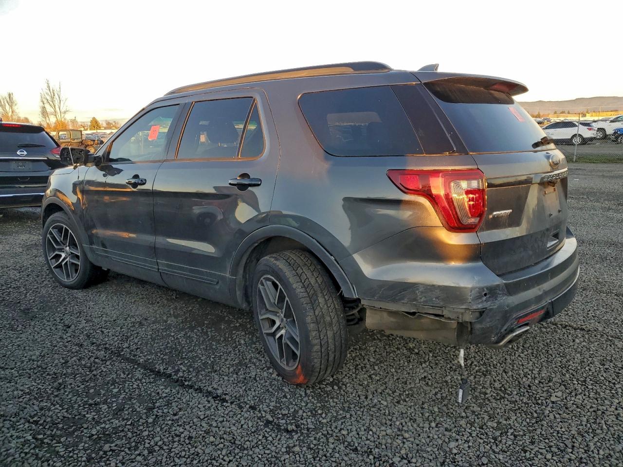 2016 FORD EXPLORER SPORT photo 2