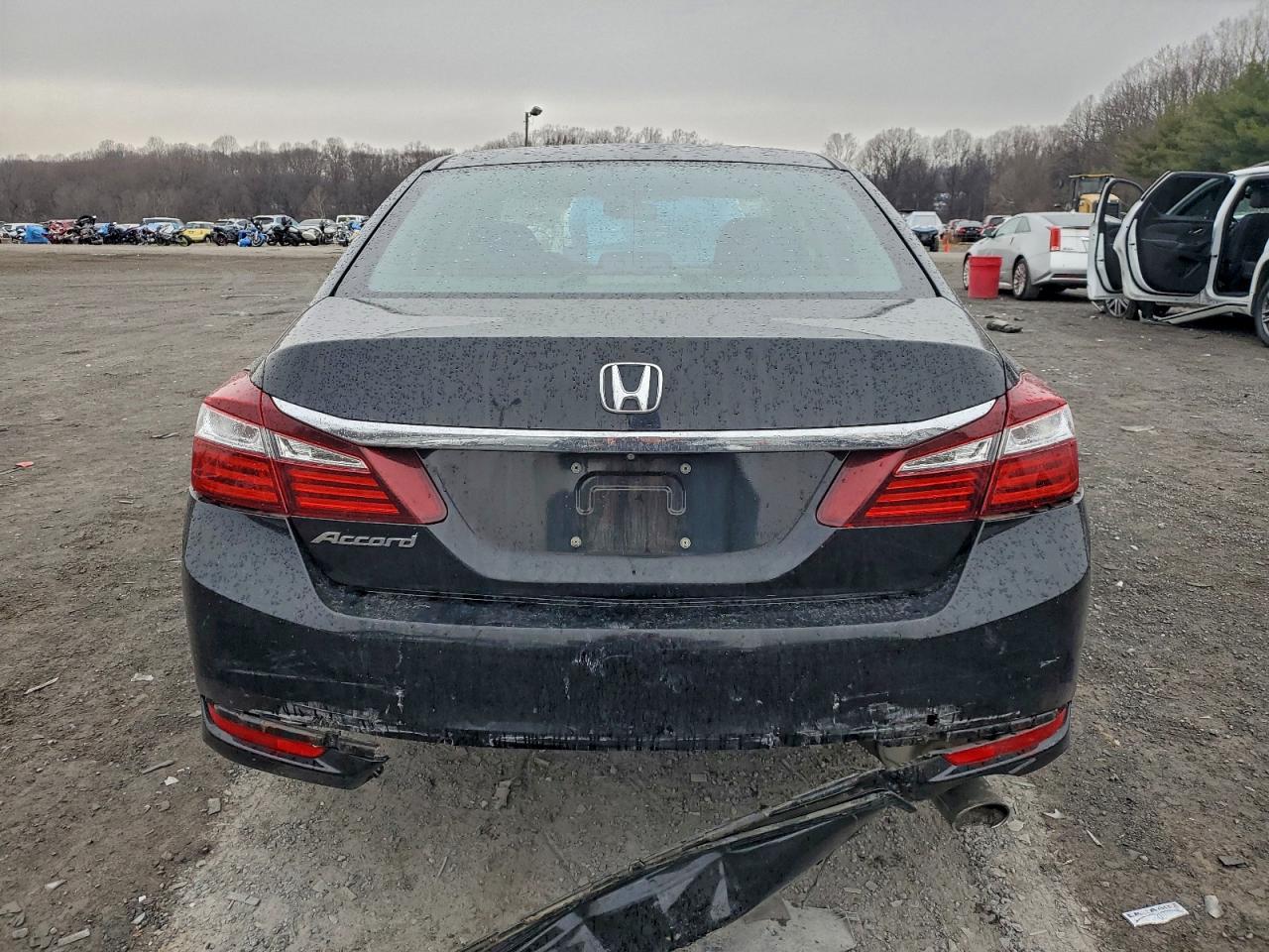2017 HONDA ACCORD LX photo 11