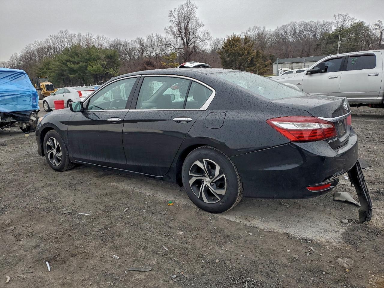 2017 HONDA ACCORD LX photo 3