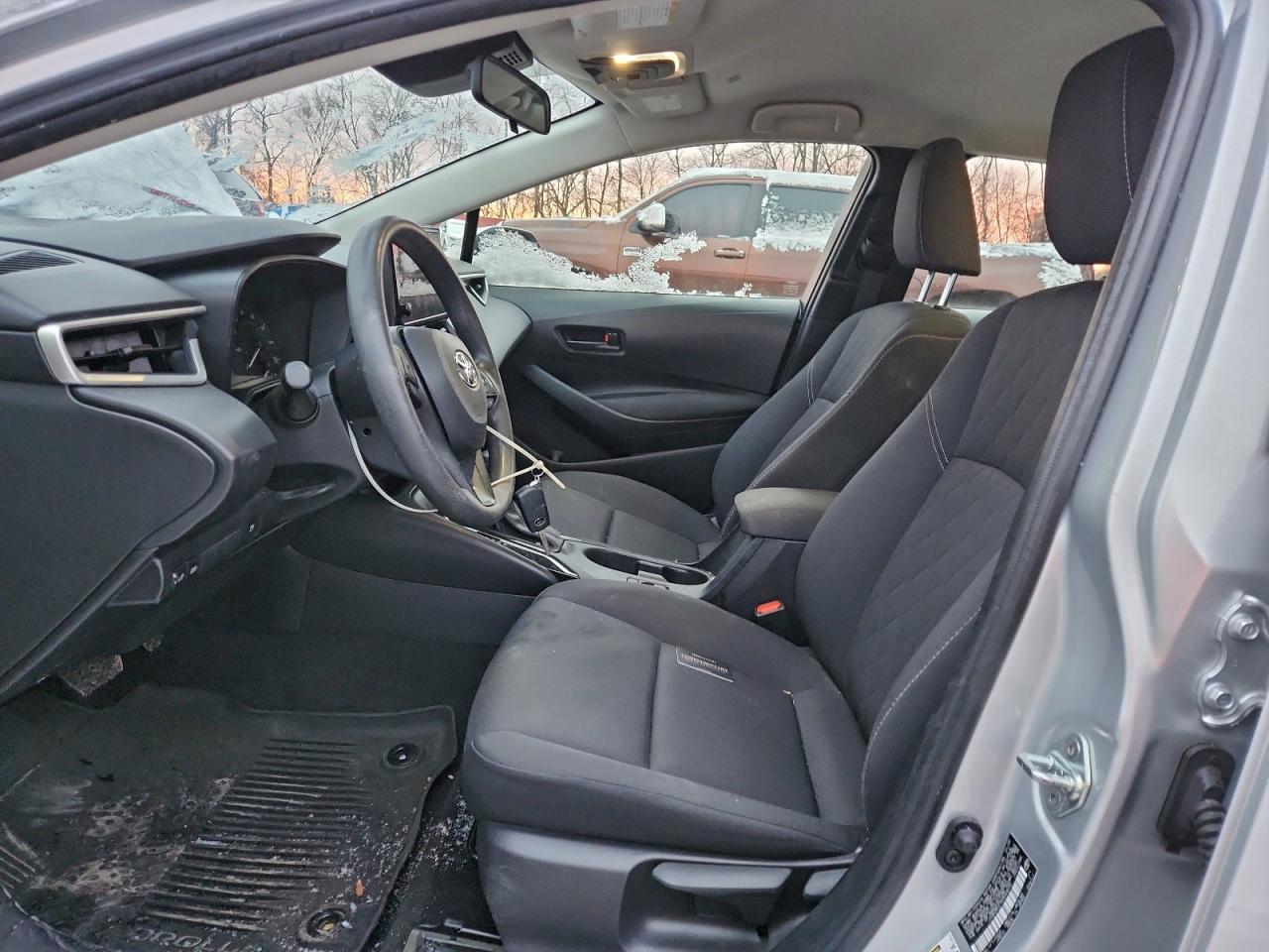 2024 TOYOTA COROLLA LE photo 7