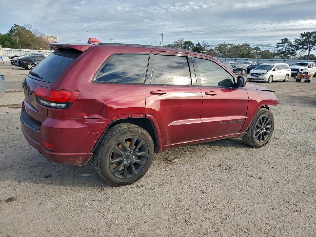2018 JEEP GRAND CHEROKEE LAREDO photo 3