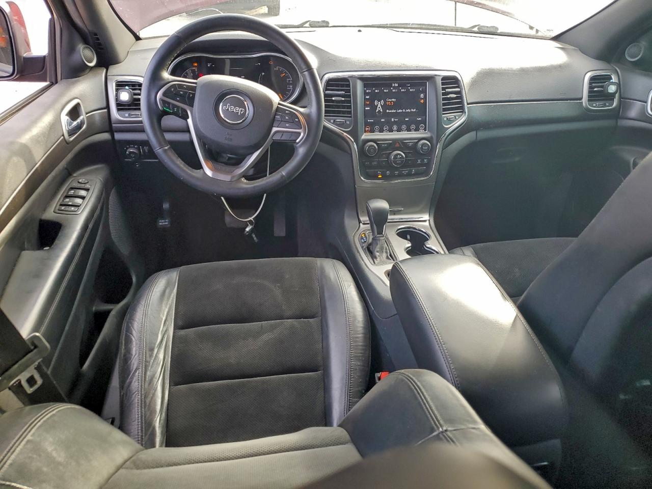 2018 JEEP GRAND CHEROKEE LAREDO photo 8