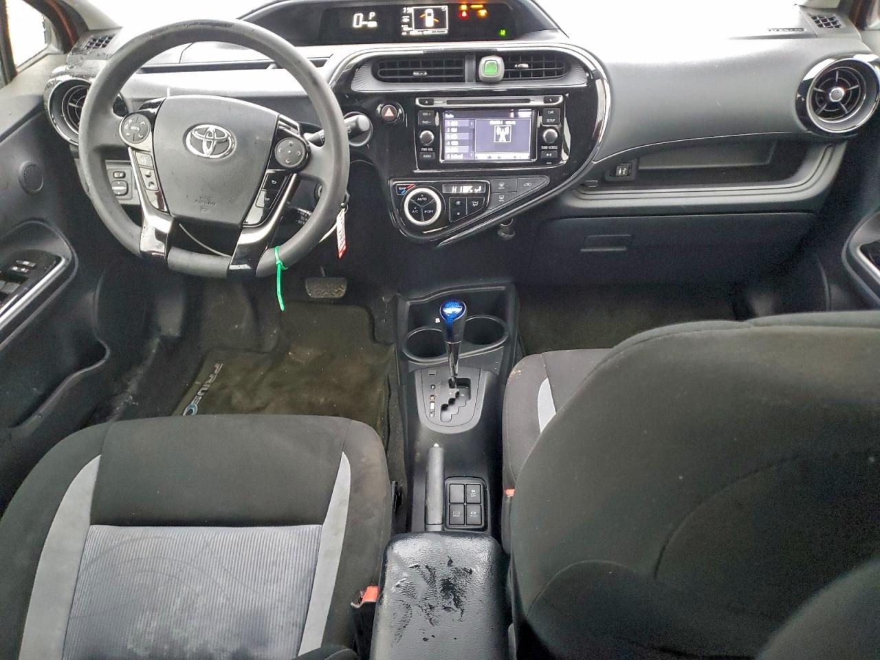 2018 TOYOTA PRIUS C photo 8