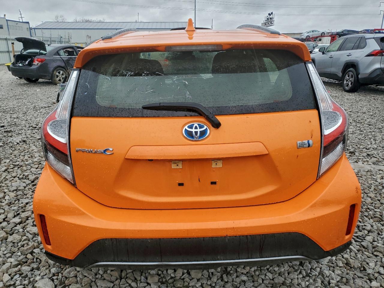 2018 TOYOTA PRIUS C photo 6