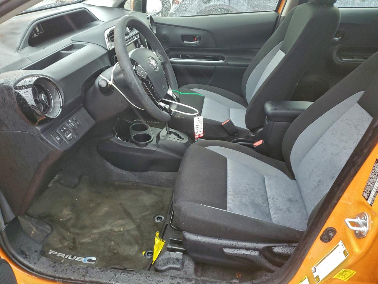 2018 TOYOTA PRIUS C photo 7