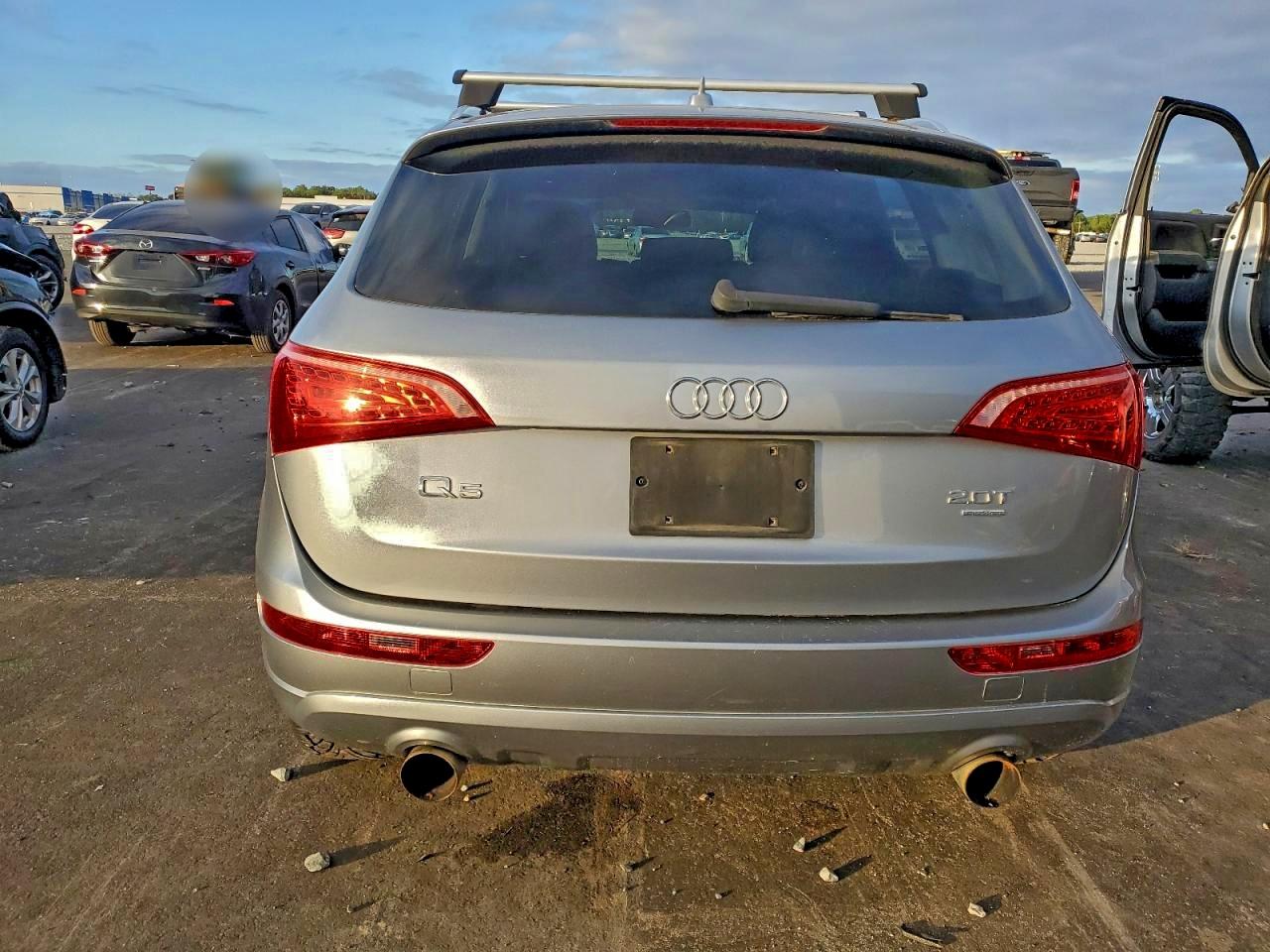 2011 AUDI Q5 PREMIUM PLUS photo 6