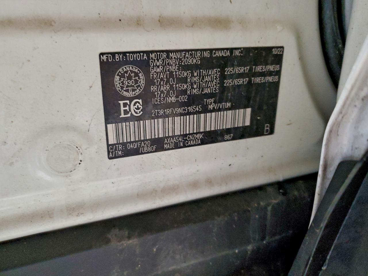 2022 TOYOTA RAV4 XLE photo 13