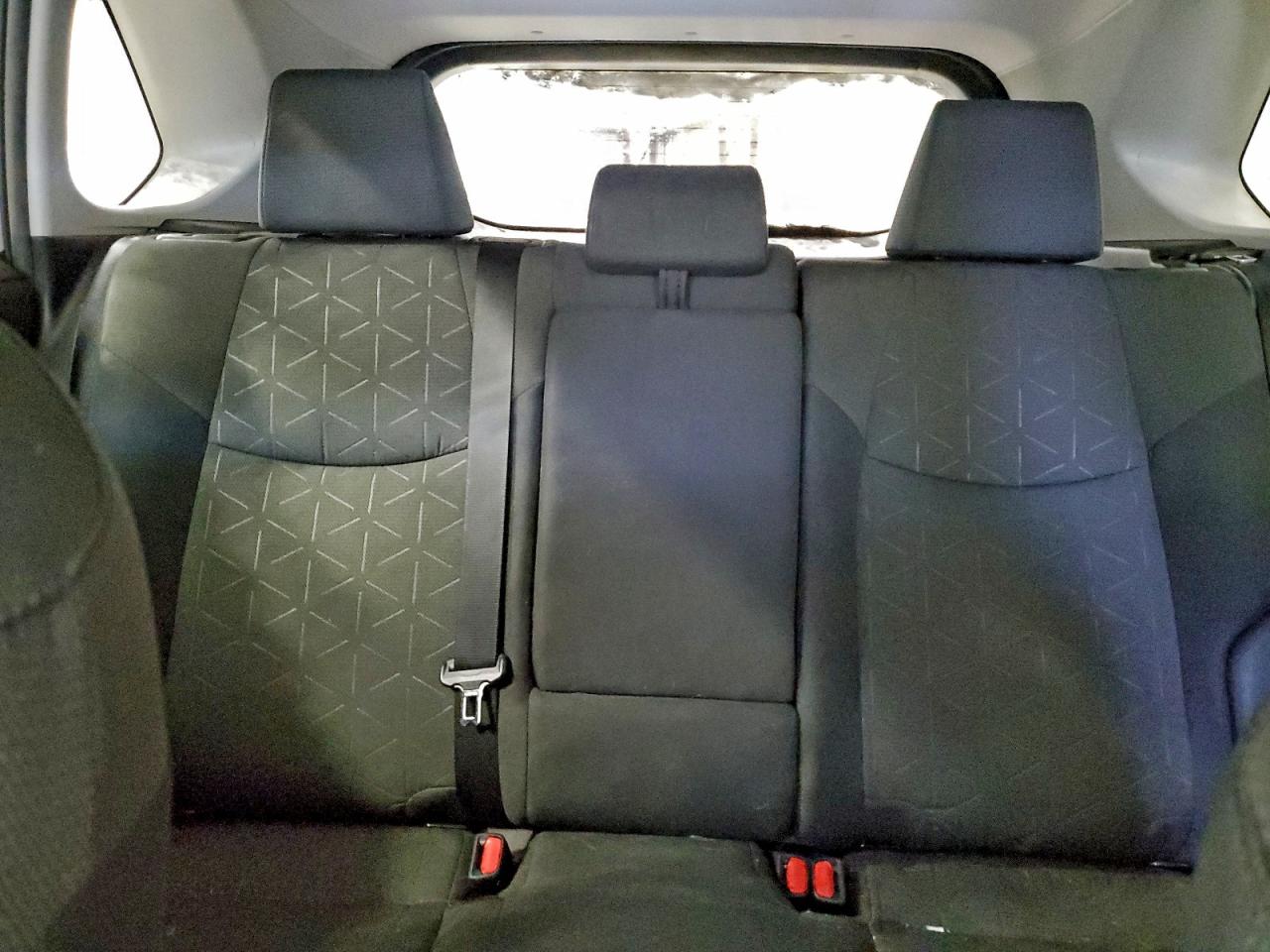 2022 TOYOTA RAV4 XLE photo 10