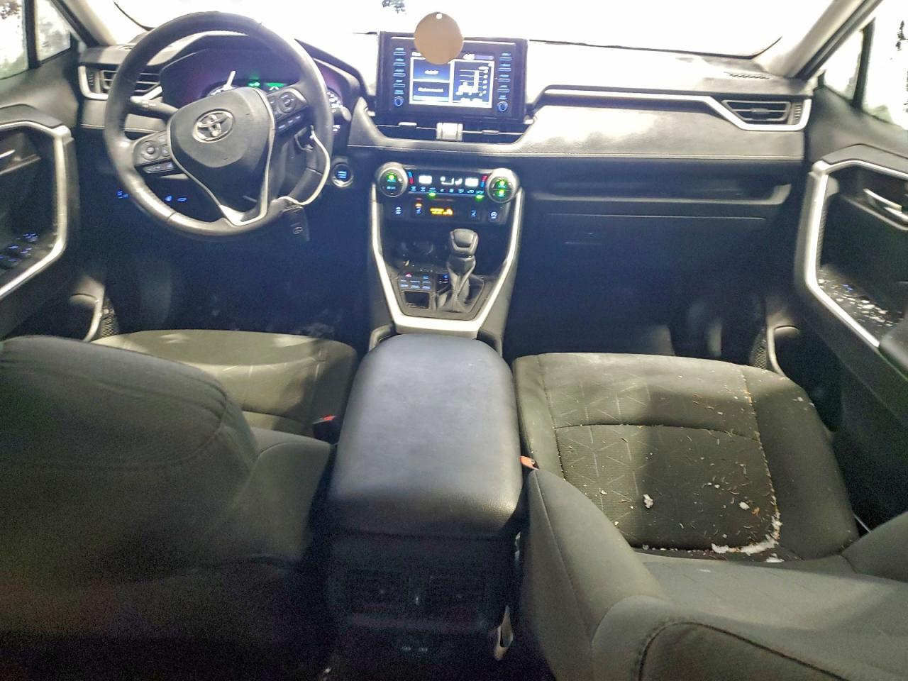 2022 TOYOTA RAV4 XLE photo 8