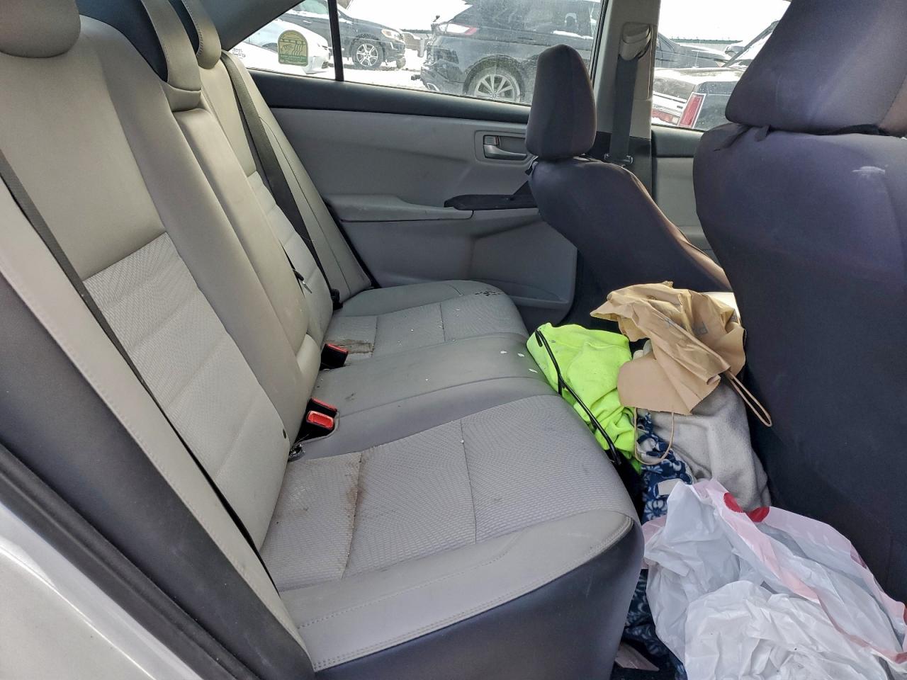 2017 TOYOTA CAMRY LE photo 10
