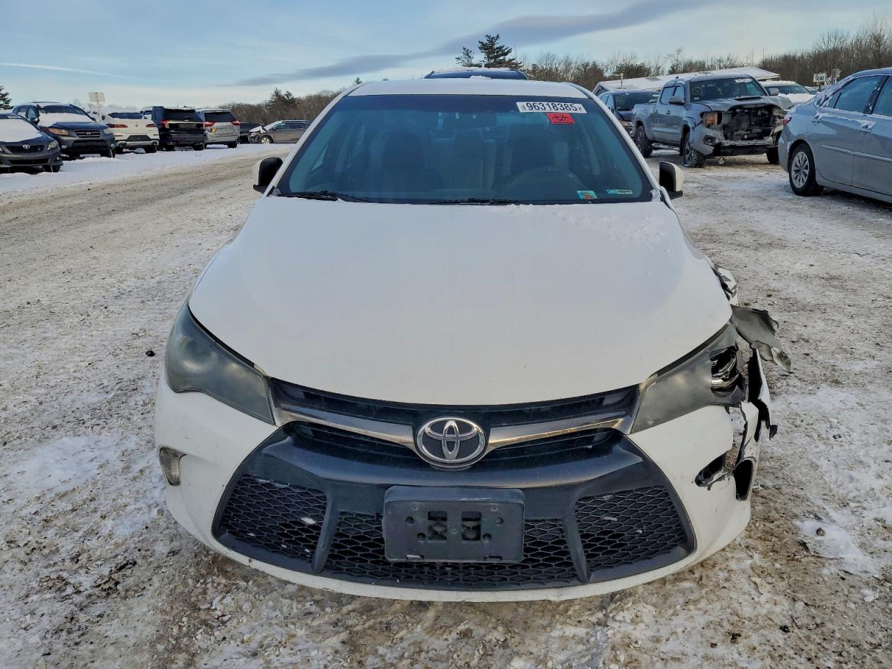 2017 TOYOTA CAMRY LE photo 5