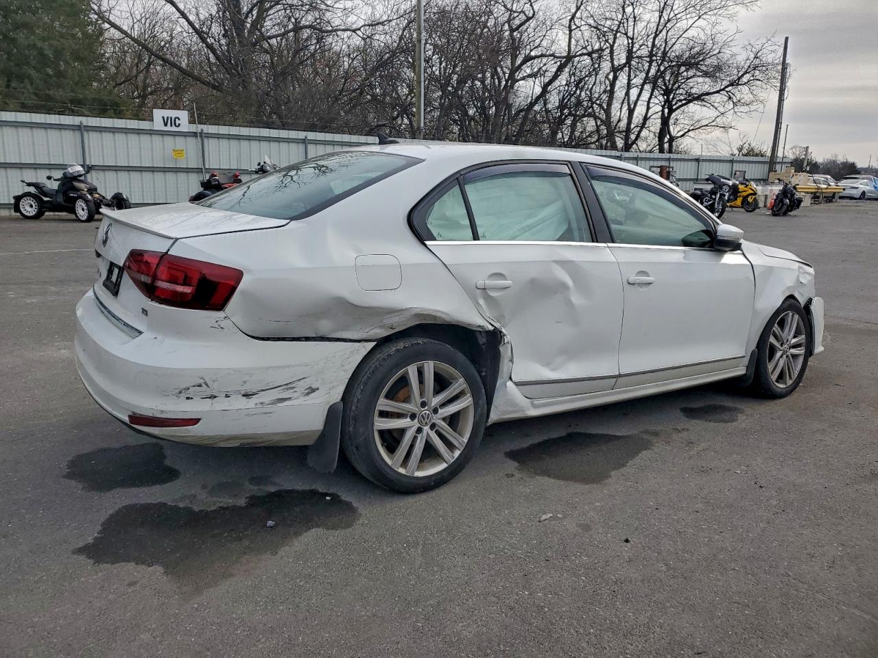 2017 VOLKSWAGEN JETTA SEL photo 3