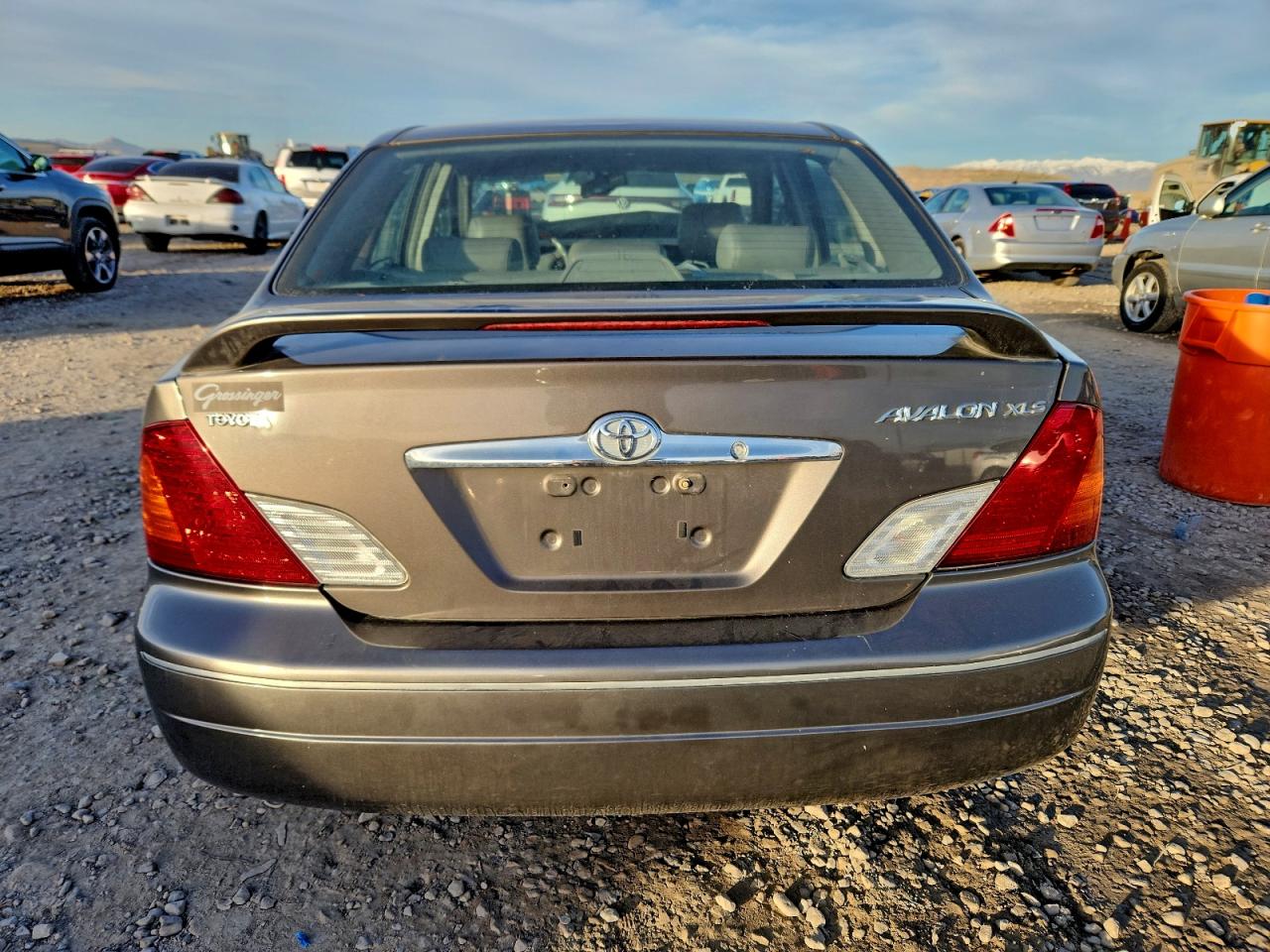 2003 TOYOTA AVALON XL photo 6