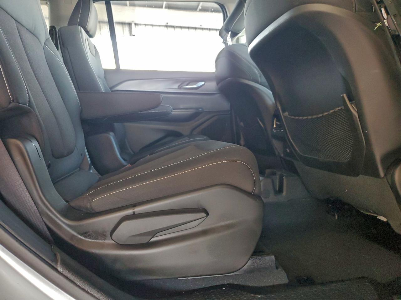 2023 JEEP GRAND CHEROKEE L LAREDO photo 11