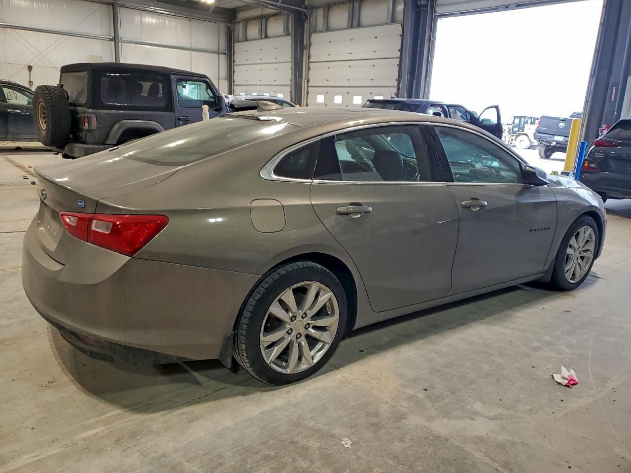 2018 CHEVROLET MALIBU HYBRID photo 3