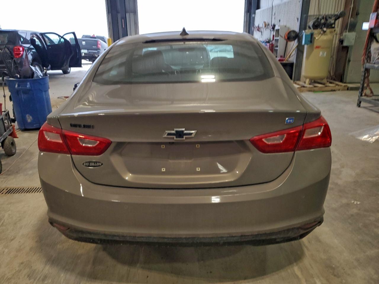 2018 CHEVROLET MALIBU HYBRID photo 6