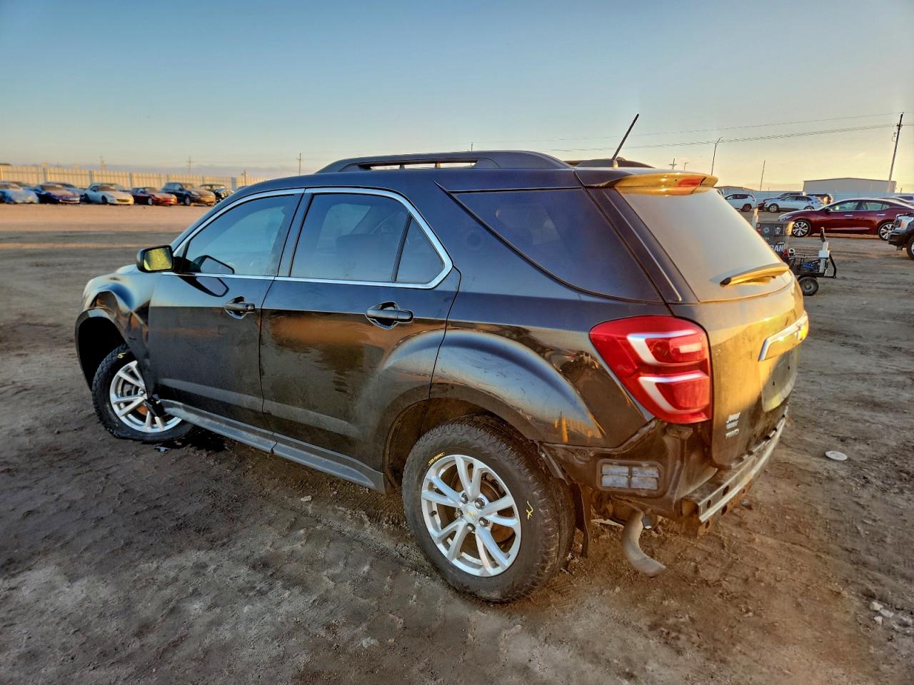 2016 CHEVROLET EQUINOX LT photo 2