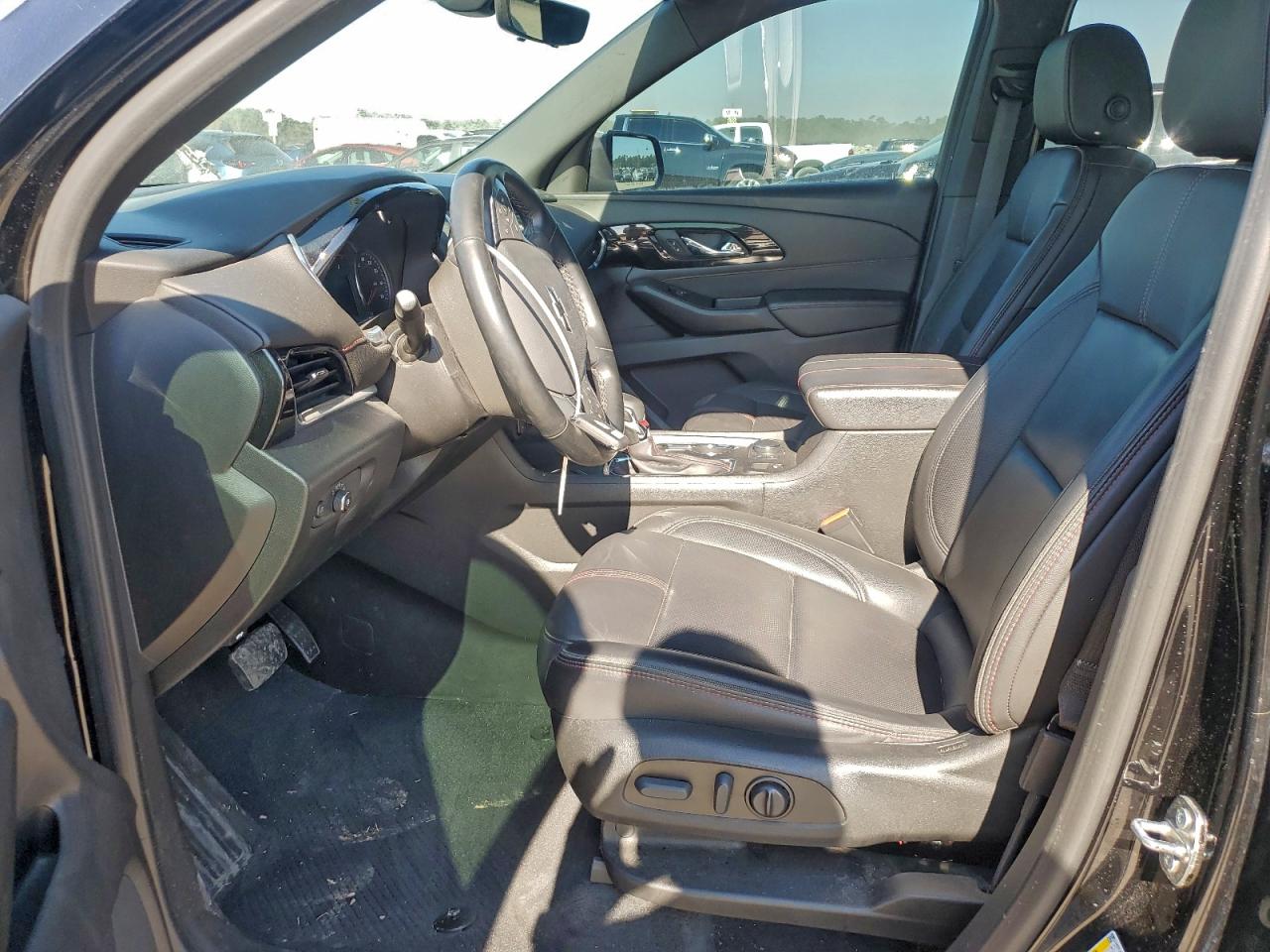 2023 CHEVROLET TRAVERSE RS photo 13