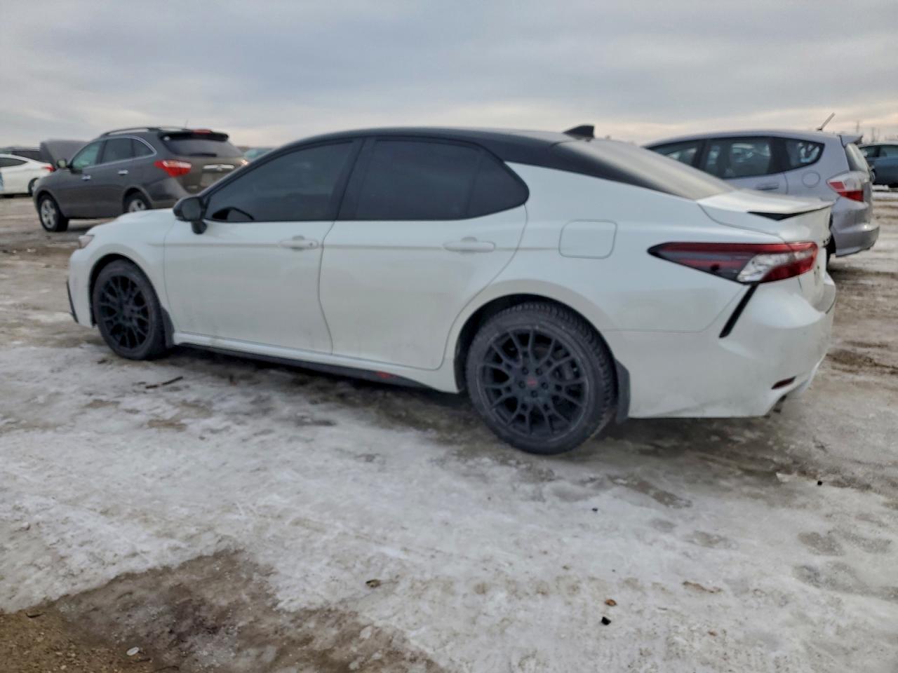 2023 TOYOTA CAMRY XSE photo 3