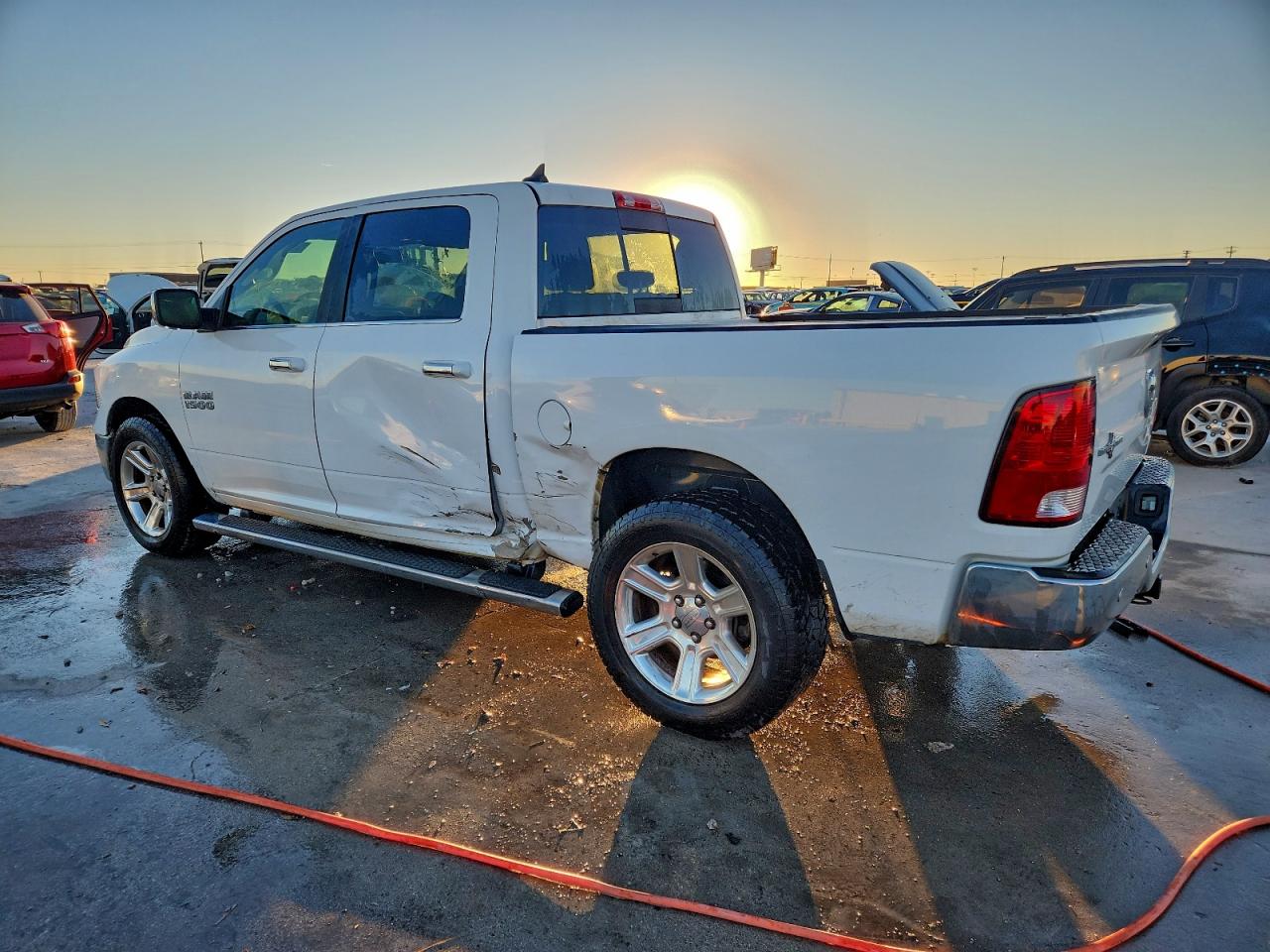 2017 RAM 1500 SLT photo 2