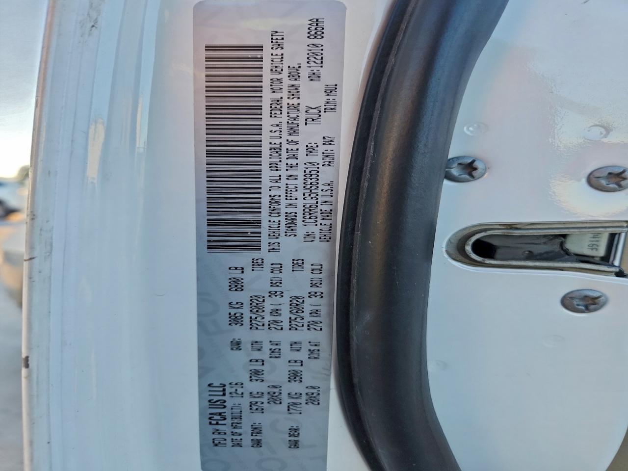 2017 RAM 1500 SLT photo 12