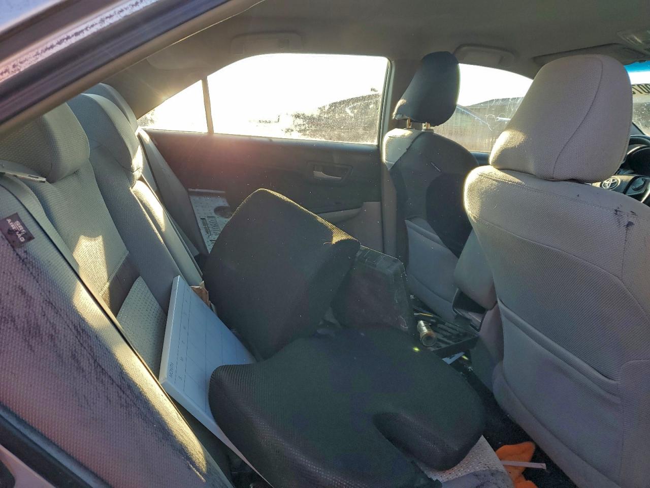 2014 TOYOTA CAMRY L photo 10